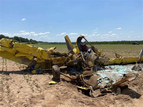 Pilot dies when crop-dusting plane crashes in Minnesota field